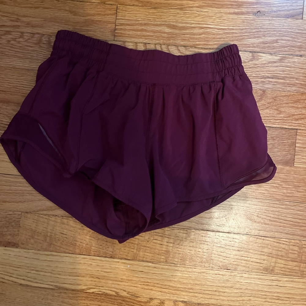 maroon lululemon hotty hot shorts